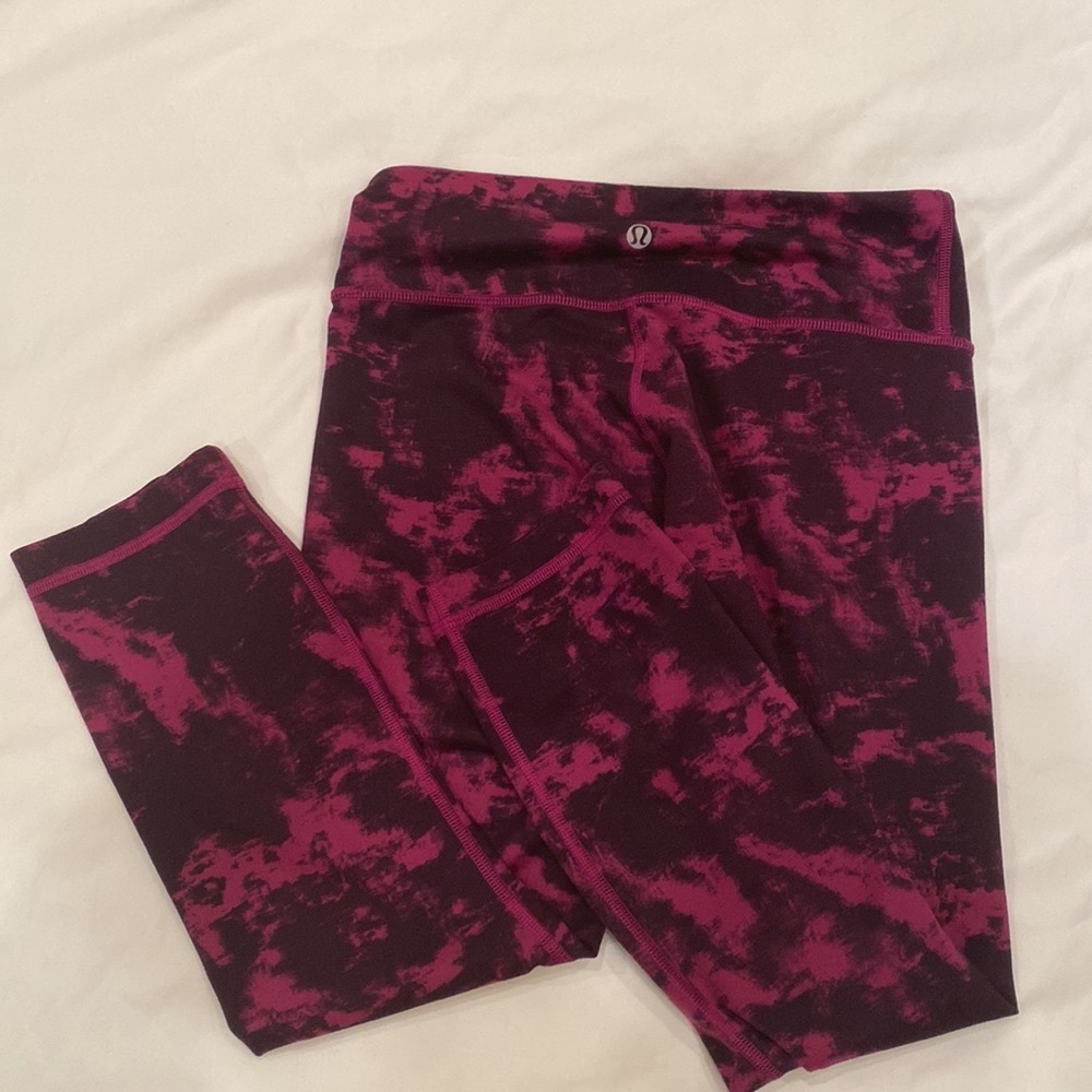 Lululemon Wunder Under Crops in Pink Tie Dye